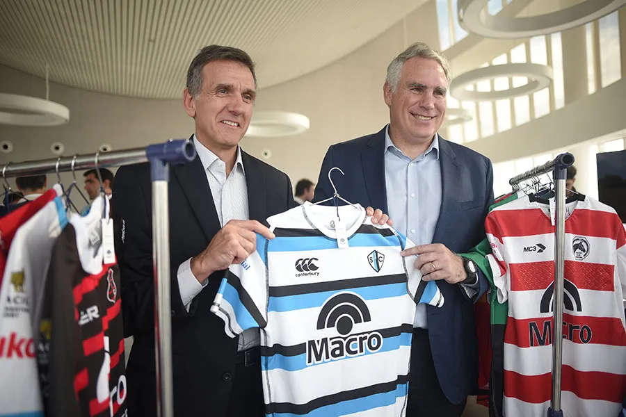 Rugby 1, Gustavo Manriquez -Gerente General de Banco Macro- y Brian Anthony -Gerente de Bancas Comerciales de Banco Macro