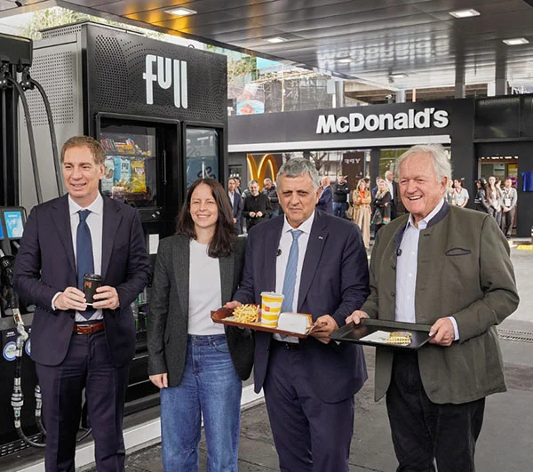 Foto YPF y McDonald_s (3)