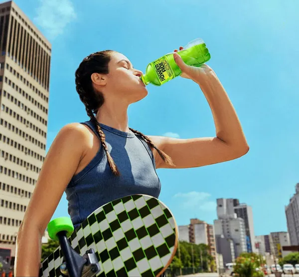 No esperes más, compra ahora el nuevo Powerade Sour Manzana Verde y prepárate para lucirte en la