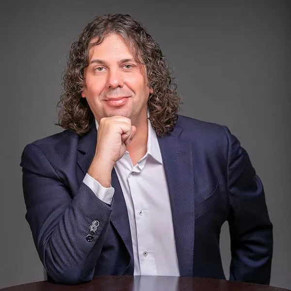 Quini Amores, autor de El Códice Neshamá