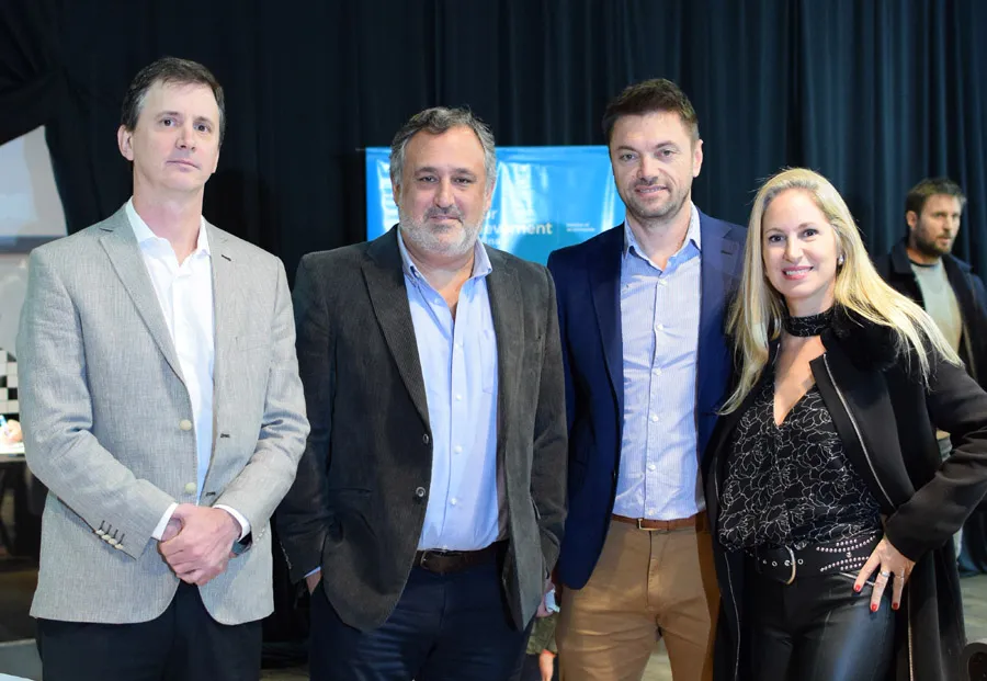 Fernando Boggione (Fundador Junior en Santa Fe) Mariano Schor (Dyscon), Fabián Maine (Maine SA) y Luciana Mencari (Junior en Santa Fe) 