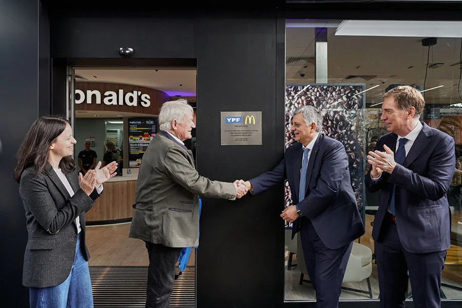 Foto YPF y McDonald_s