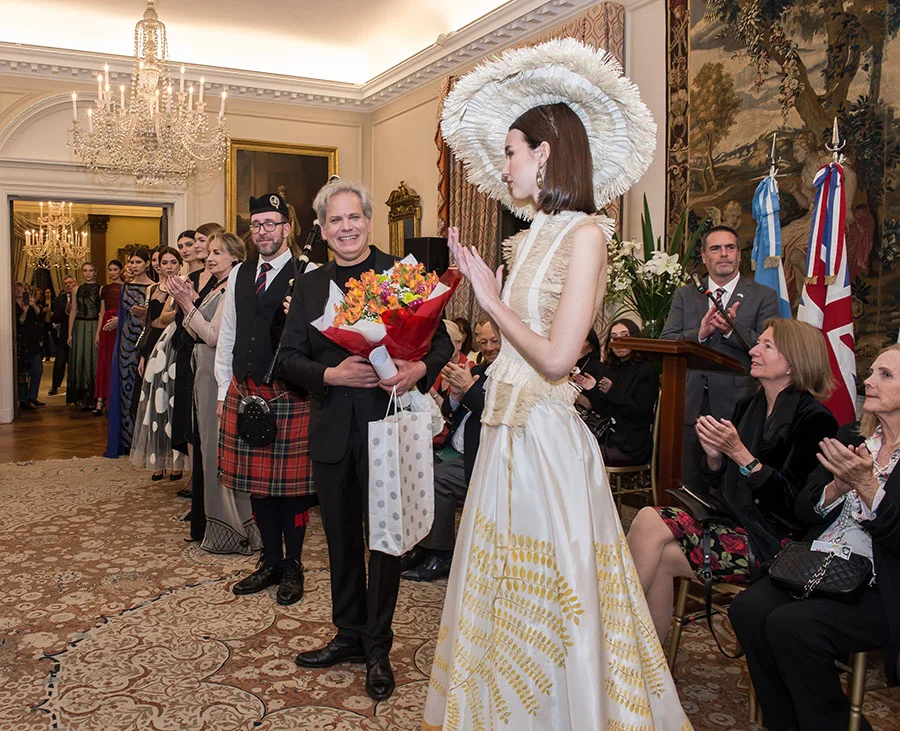 Francisco Ayala en la Embajada Británica
