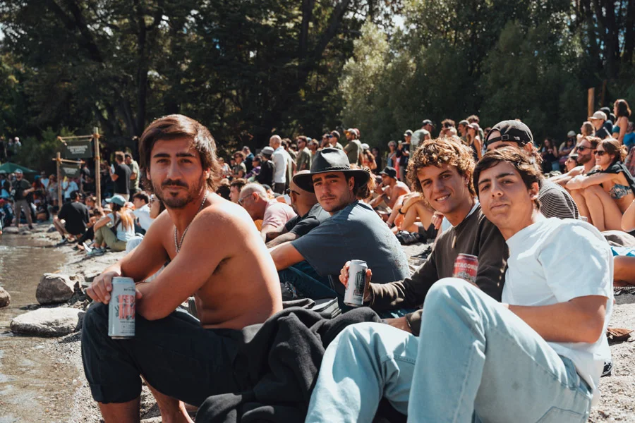 Amigos disfrutando Campeonato