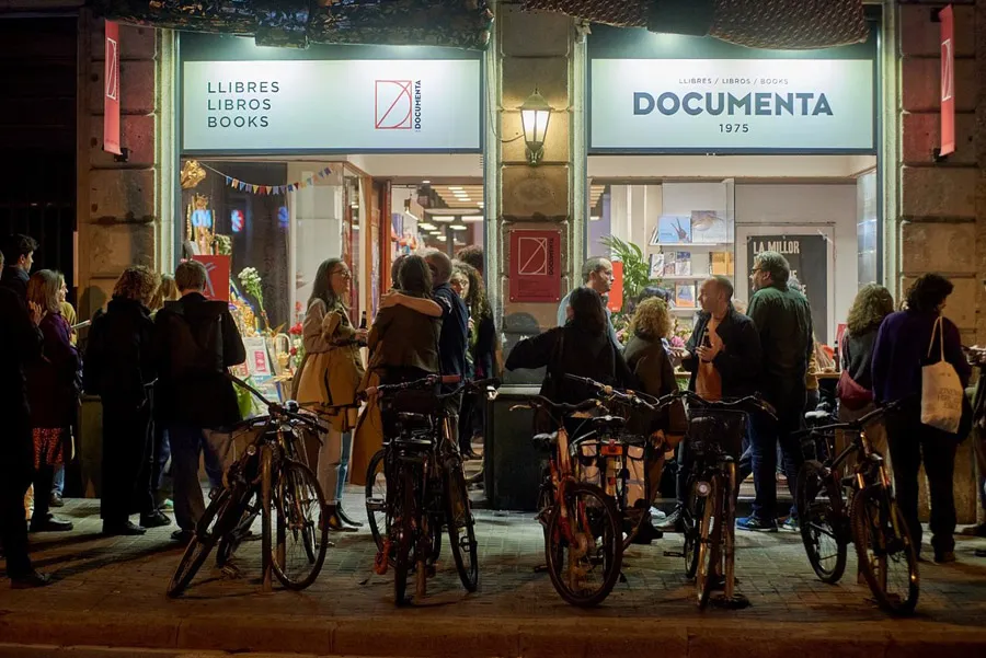 Librería Documenta, fachada, Barcelona, España