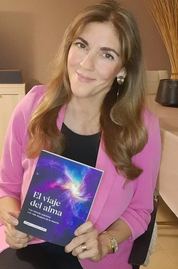 Paqui Caballero autora de El viaje del alma
