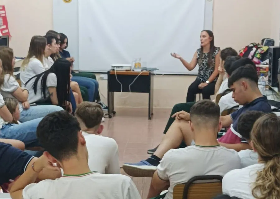 Escuela Dante Las Rosas  (1)