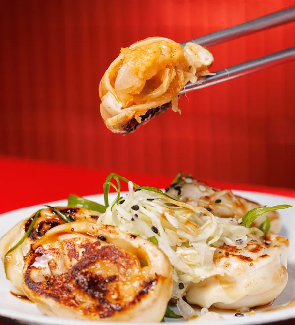 Gentileza KOI Dumplings 2- Dumpling de Provoleta y Kimchi