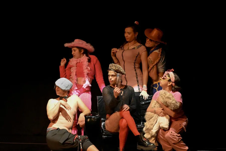 Noche tan Linda, de Pablo García Gámez, dirigida por Martín Balmaceda.  1era. edición del Festival de la Diversidad, Santiago de Chile, enero 2026