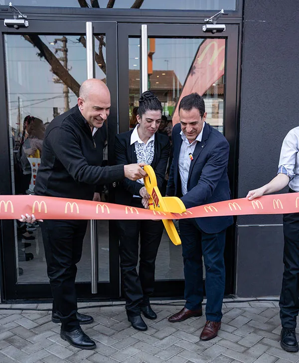 MCDONALD´S - ADROGUÉ. 2