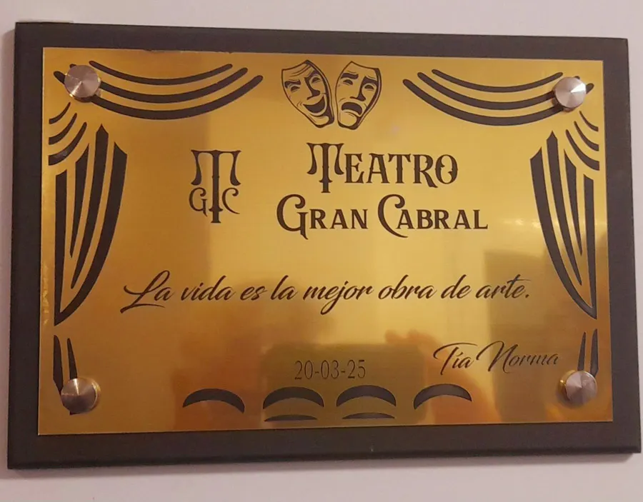 Teatro Gran Cabral placa inaugural