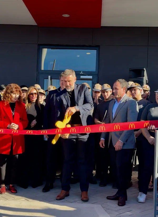 Nuevo local Mc en Neuquén 3