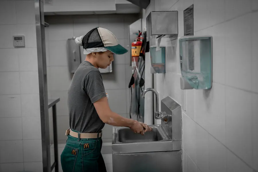 PUERTAS ABIERTAS DE MCDONALD´S.1