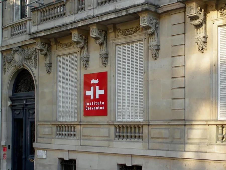 Fachada del Instituto Cervantes de París