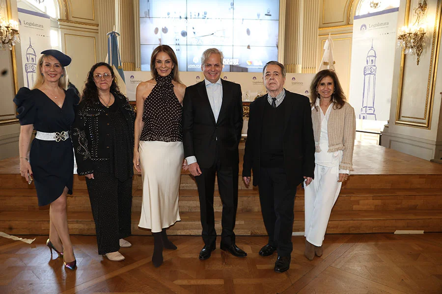 Stella Batalles, Carina Spaggiari, Nequi Galotti, Francisco Ayala, Héctor Vidal Rivas y María Costa