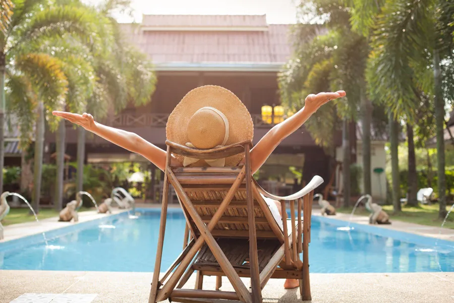 1920_guestreviewsawards-heroimage-solotraveller-8