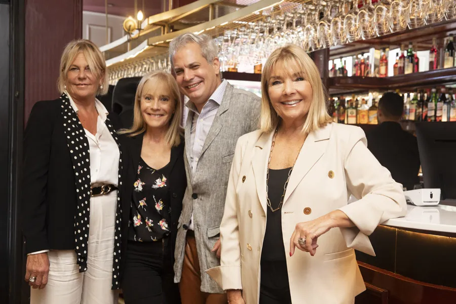 Leticia Carosella, Mónica Varela, Francisco Ayala y Adriana Costantini