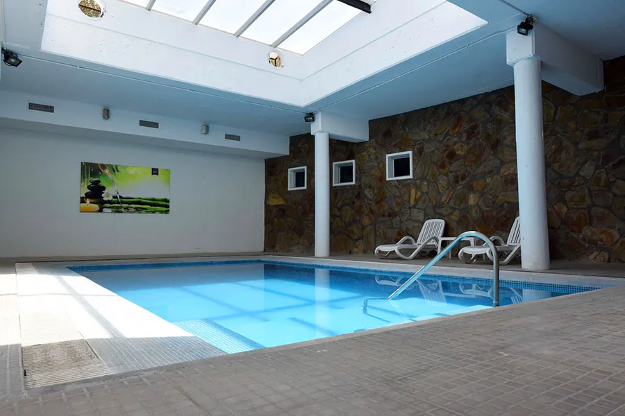 CAMBERLAND RAMALLO   PISCINA CLIMATIZADA