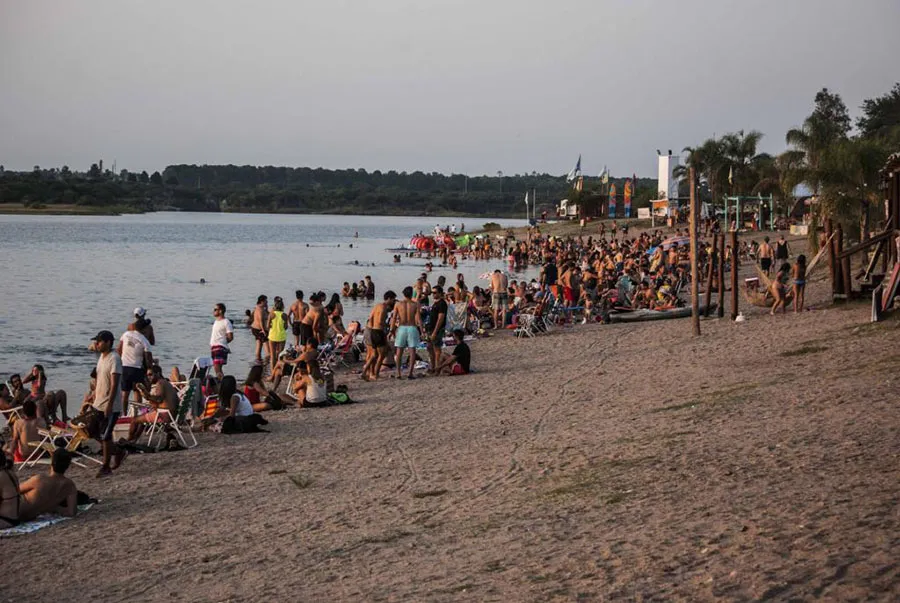 02-en-baja-la-praia-1024x686